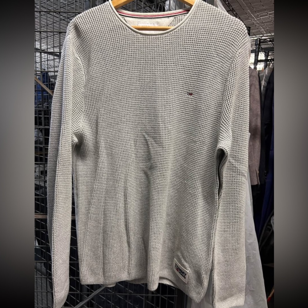Tommy Hilfiger Men's Grey Crewneck Sweater, Size Medium